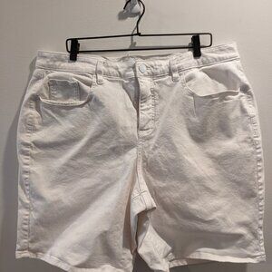 Lane Bryant Womens 9" White Denim Shorts Size 18
